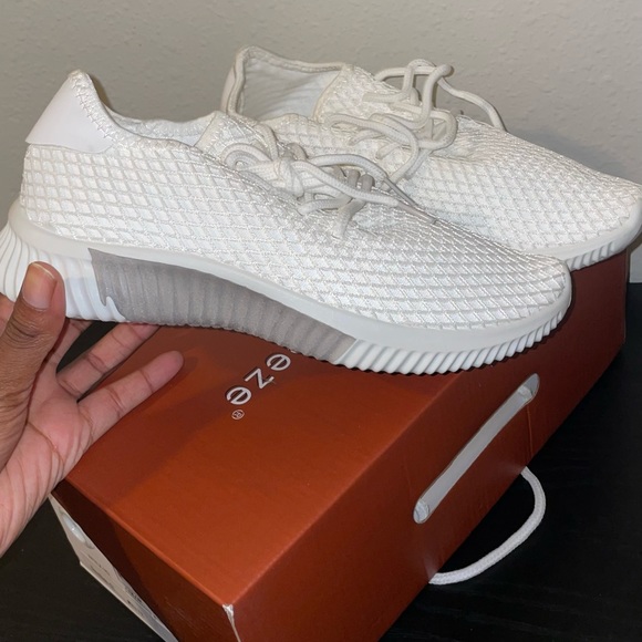 Nature Breeze White Women's Sneakers - Picture 4 of 7